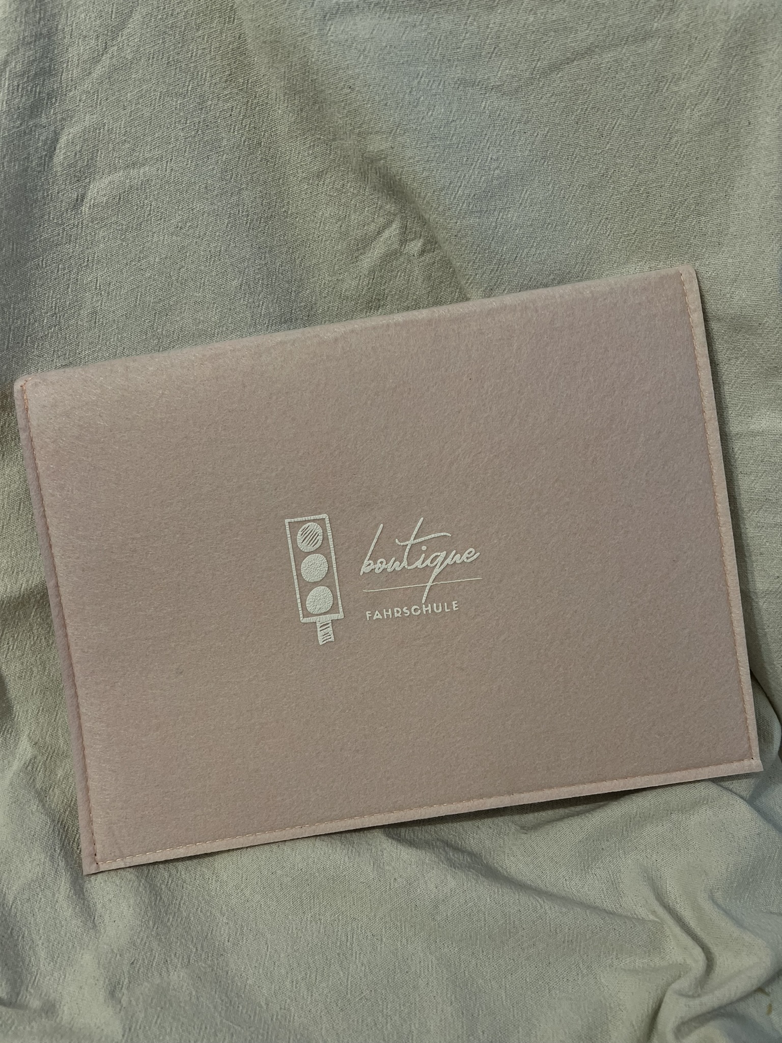 Tablet- & Dokumententasche personalisiert