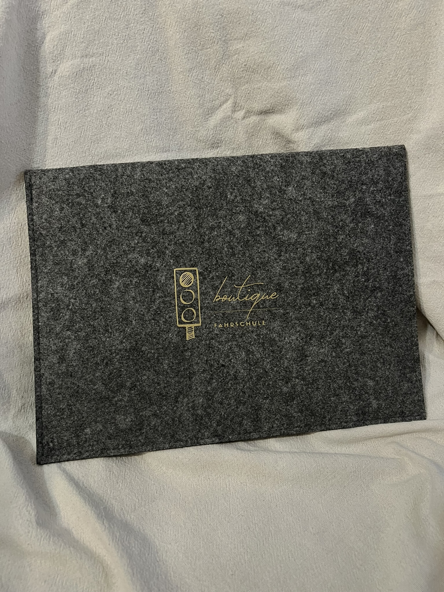 Tablet- & Dokumententasche personalisiert – Bild 7